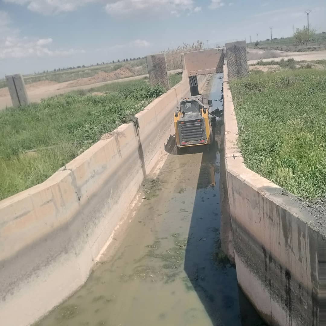 Maintenance workshops at the Deir ez-Zor Water Resources Directorate continue their service work.