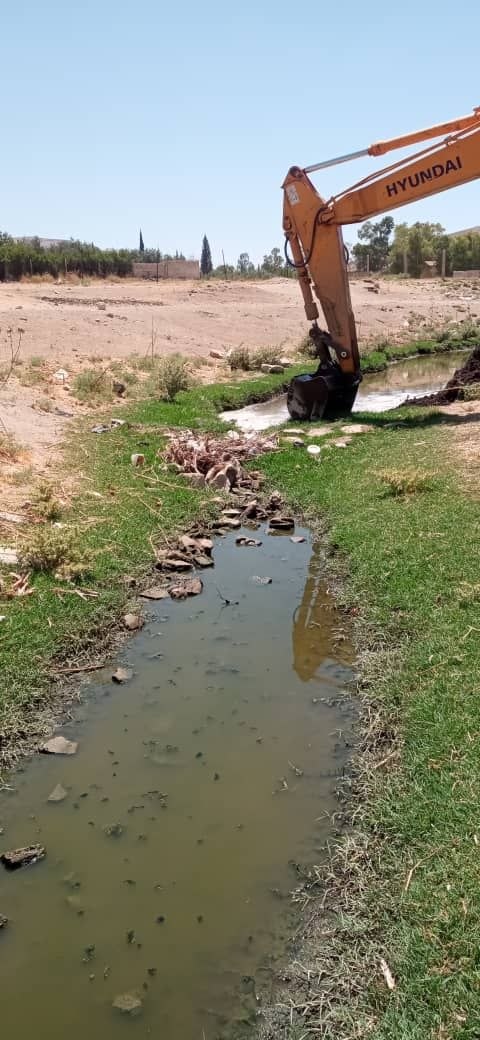The Water Resources Directorate in Damascus and its countryside continues the work of dredging rivers and waterways