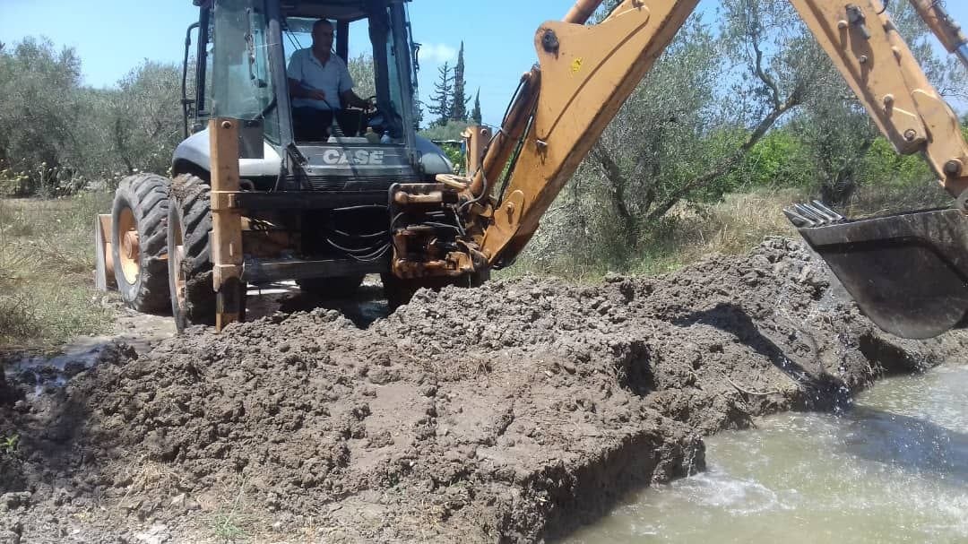The Latakia Water Resources Directorate continues maintenance and repair work on the irrigation networks.