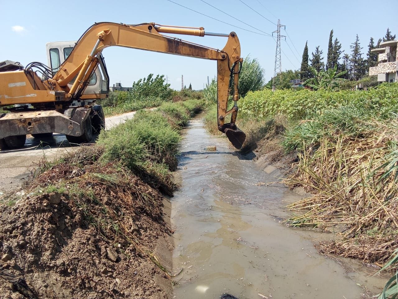 The Directorate of Water Resources in Latakia continues to boost the readiness of the irrigation system through maintenance and rehabilitation of the canals