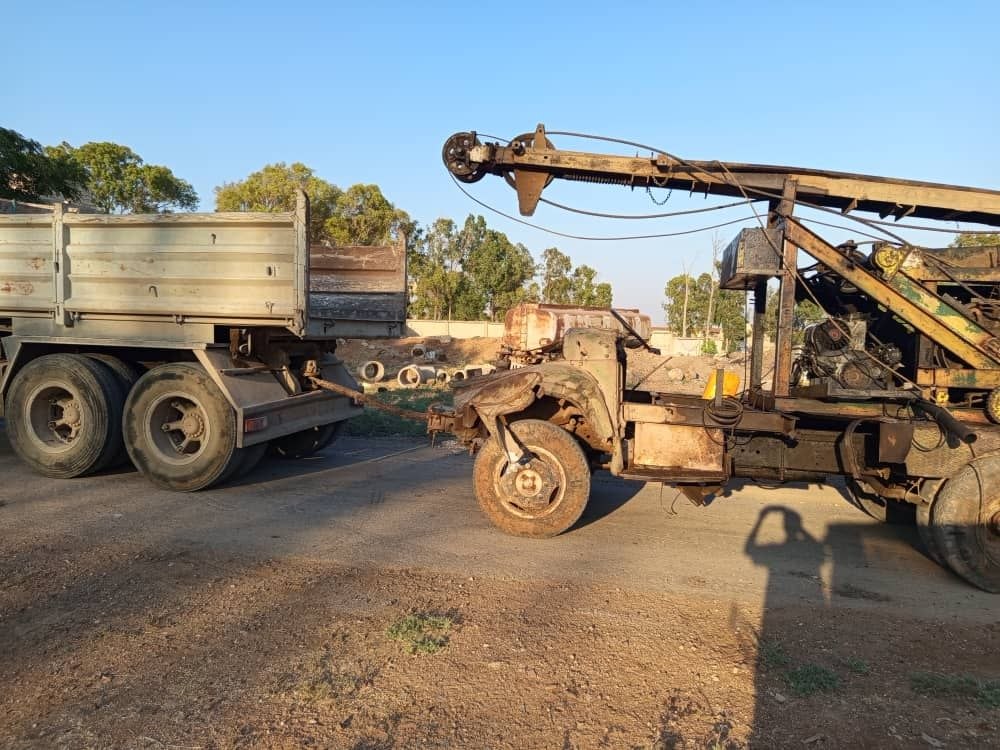 The Daraa Water Resources Directorate is following up with area managers and district directorates in the governorate to crack down on and monitor the seizure and confiscation of illegal excavators.