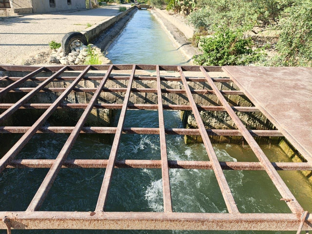 The Water Resources Directorate in Latakia activates the fourth irrigation cycle from al-Safraqiya Dam towards the Bengaro sector
