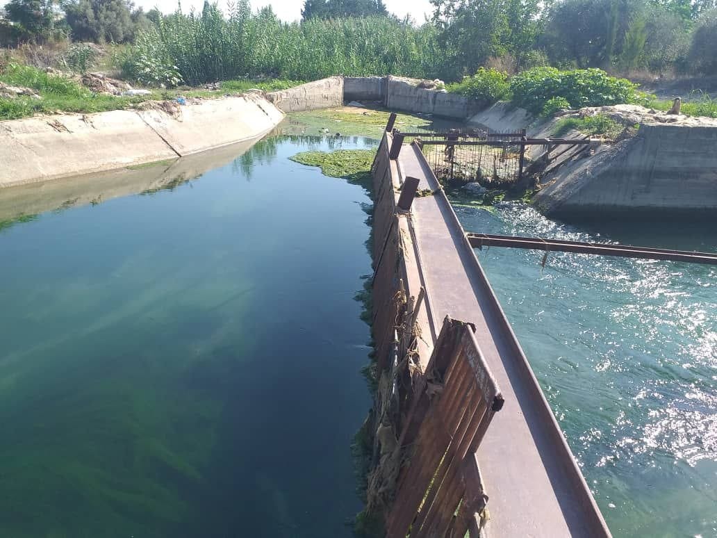 The Latakia Water Resources Directorate continues maintenance and cleaning work on the irrigation networks